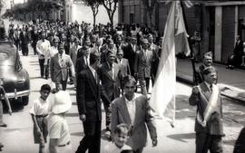 ITEM 0156 - 1949 - 11 de diciembre - Día del Reservista, desfilando hacia Plaza San Martín.